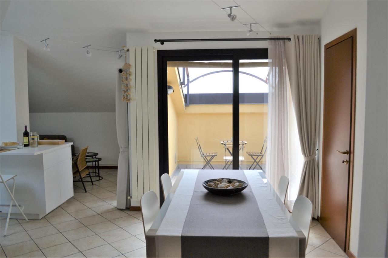 Home 2020: Come A Casa! Feel At Home! Wie Zuhause! Giussano Luaran gambar